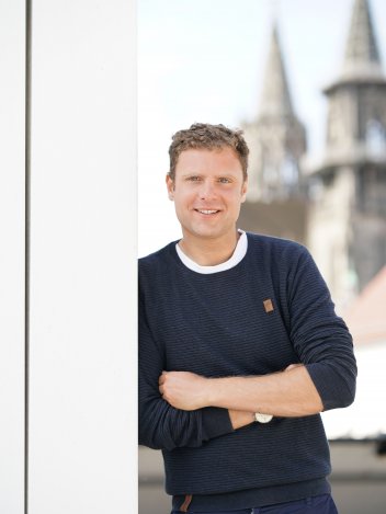 Dr. Andreas L&ouml;rcher